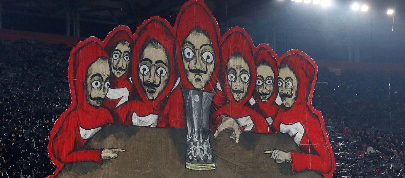 Το «La Casa de Papel» αποχαιρέτησε το κοινό του - Δεν «ξέχασε» τον Πειραιά και το κορεό του Ολυμπιακού (βίντεο)